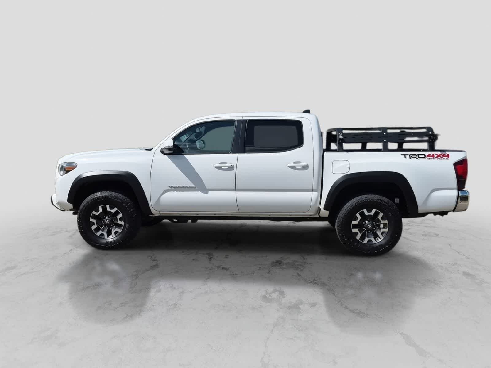 Used 2019 Toyota Tacoma TRD Off-Road AWD/4WD image 5