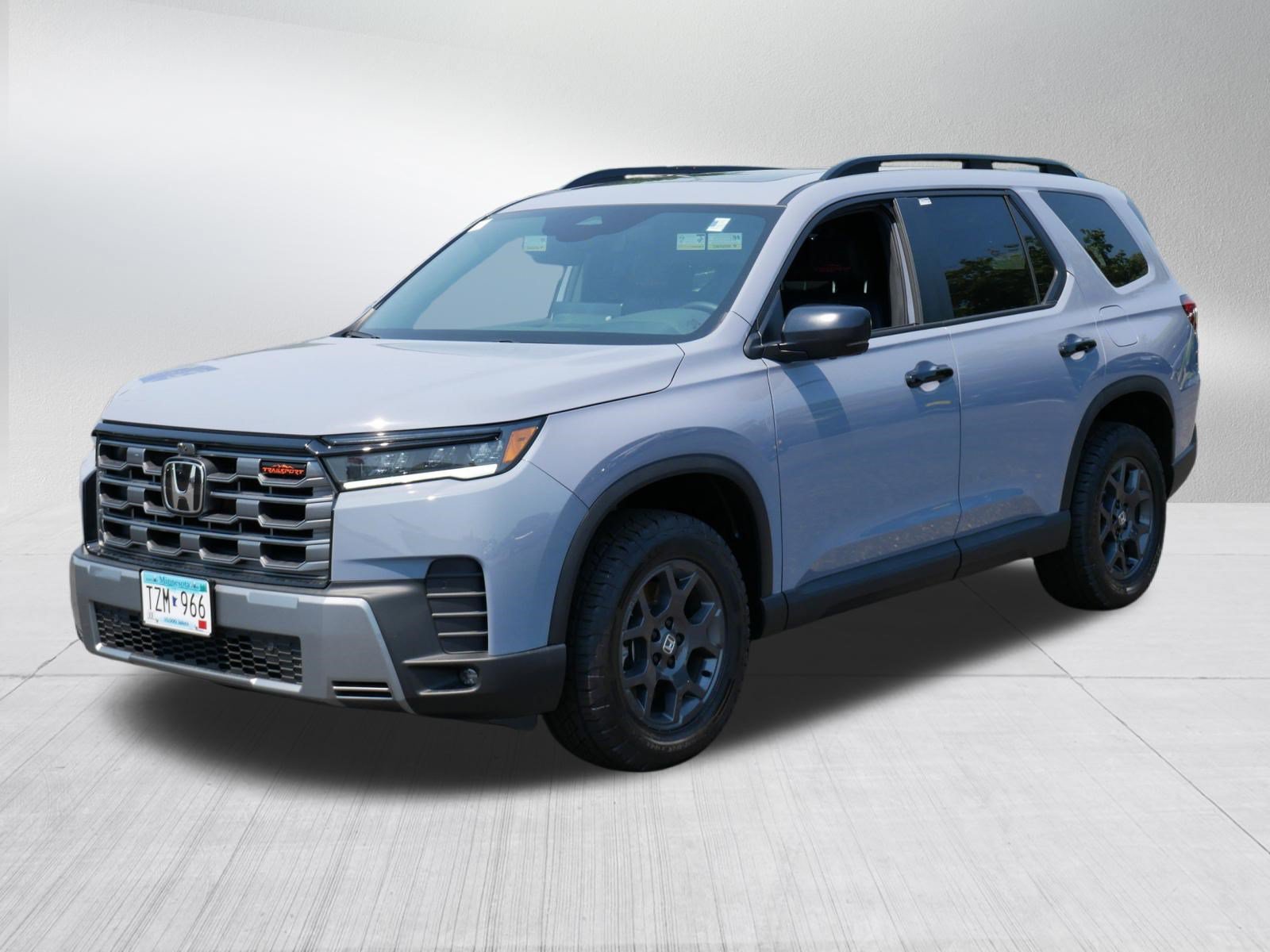 Certified 2026 Honda Pilot TrailSport image 3