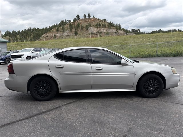 Used 2007 Pontiac Grand Prix FWD image 4