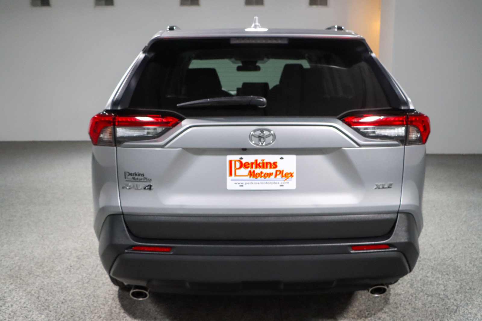 Used 2020 Toyota RAV4 XLE FWD image 8
