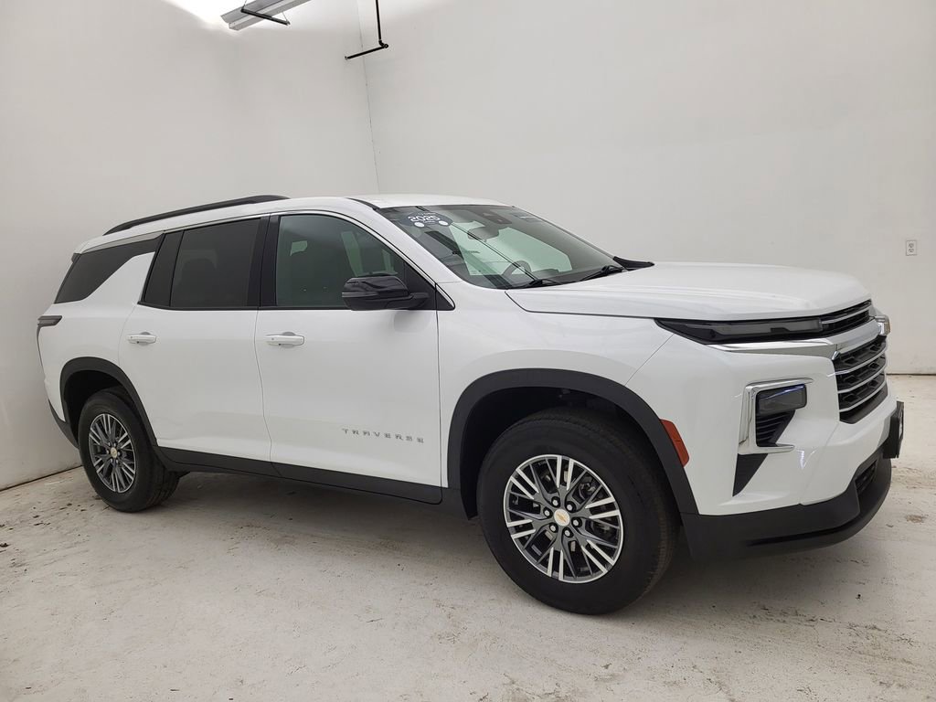 Certified 2025 Chevrolet Traverse LT