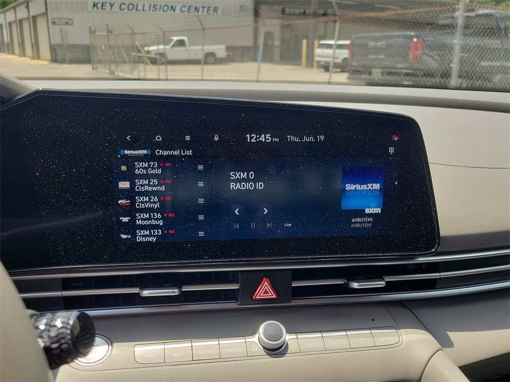 Used 2025 Hyundai Elantra SEL image 23