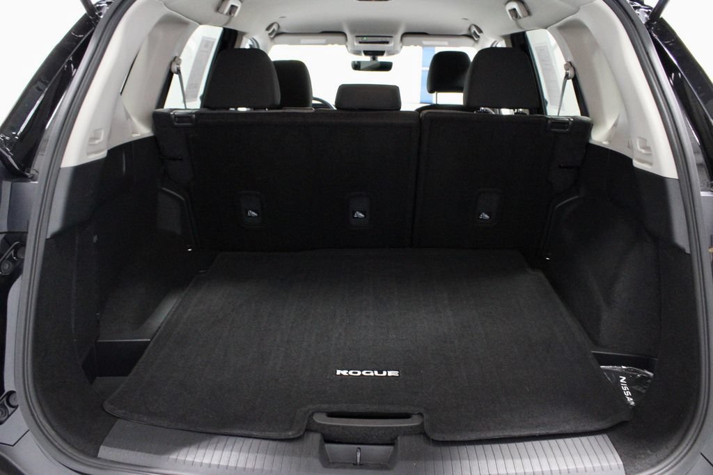 Used 2023 Nissan Rogue SV AWD/4WD image 13