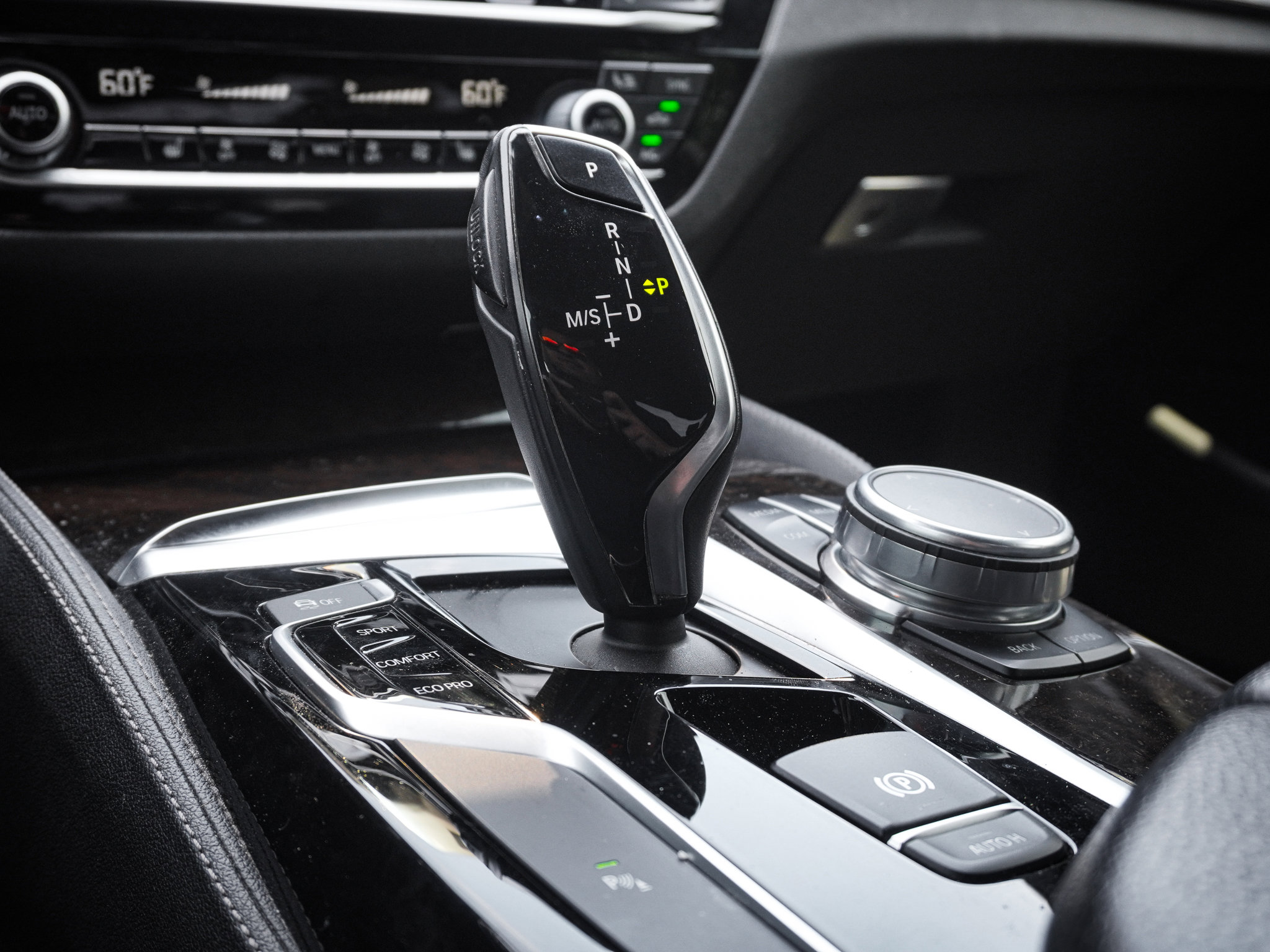 Used 2018 BMW 540i xDrive w/ Premium Package image 25