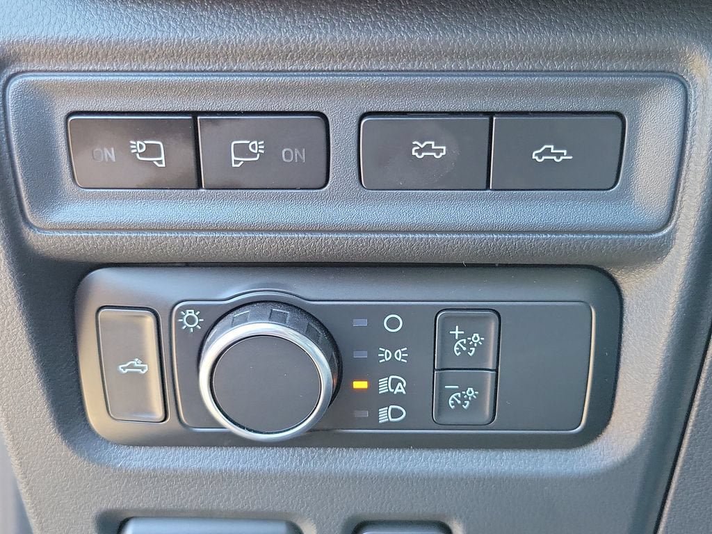 Used 2023 Ford F150 Lightning Platinum AWD/4WD image 20