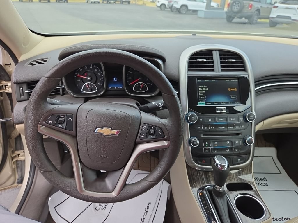Used 2015 Chevrolet Malibu LT w/ Power Convenience Package FWD image 10