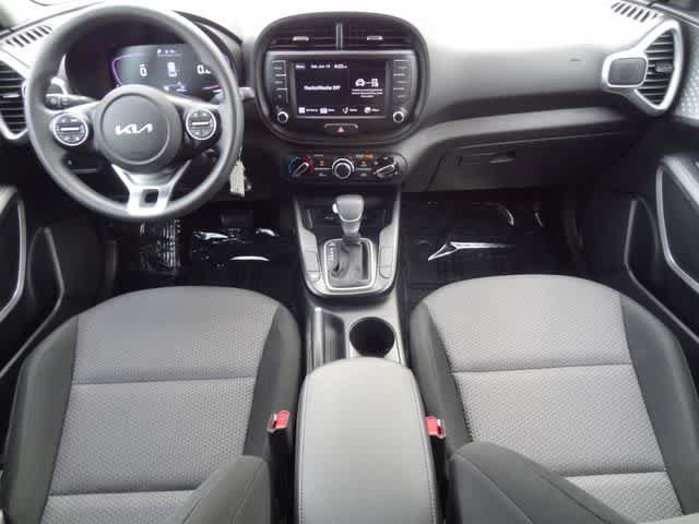 Used 2024 Kia Soul LX w/ Option Group 015 FWD image 10