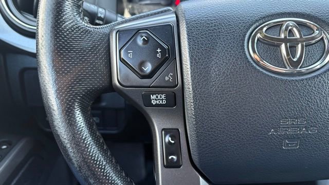 Used 2018 Toyota Tacoma TRD Sport AWD/4WD image 19