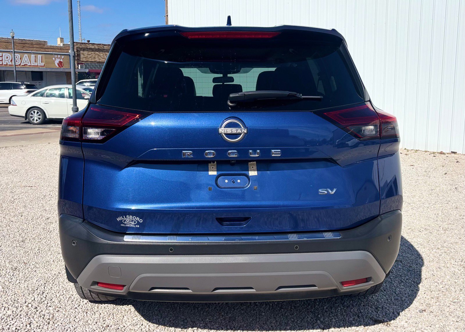 Used 2023 Nissan Rogue SV w/ SV Premium B Package image 4