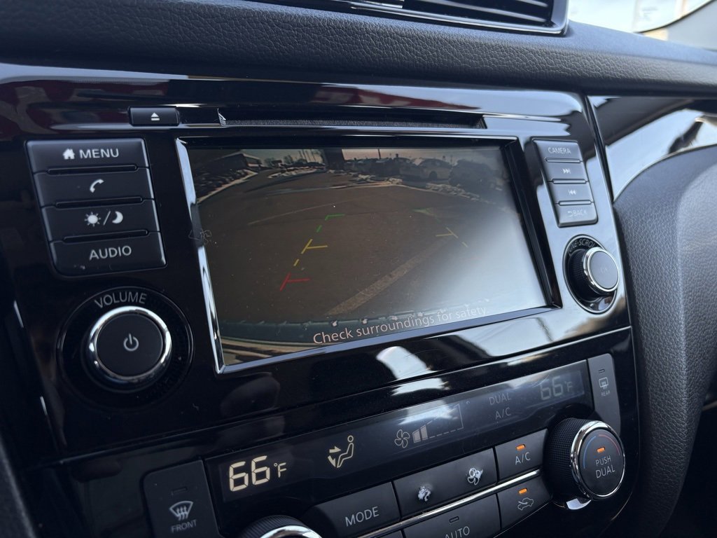 Used 2022 Nissan Rogue Sport SV image 17