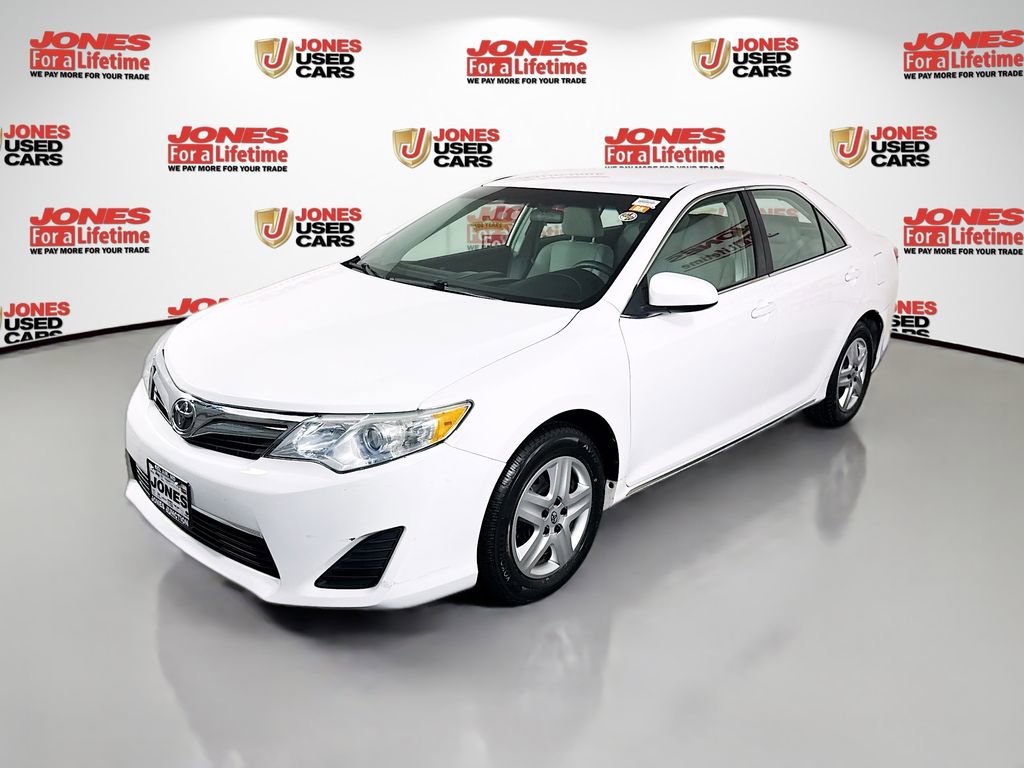 Used 2014 Toyota Camry LE FWD image 10