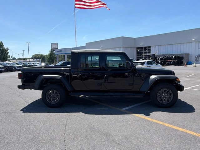 New 2026 Jeep Gladiator Sport AWD/4WD image 9