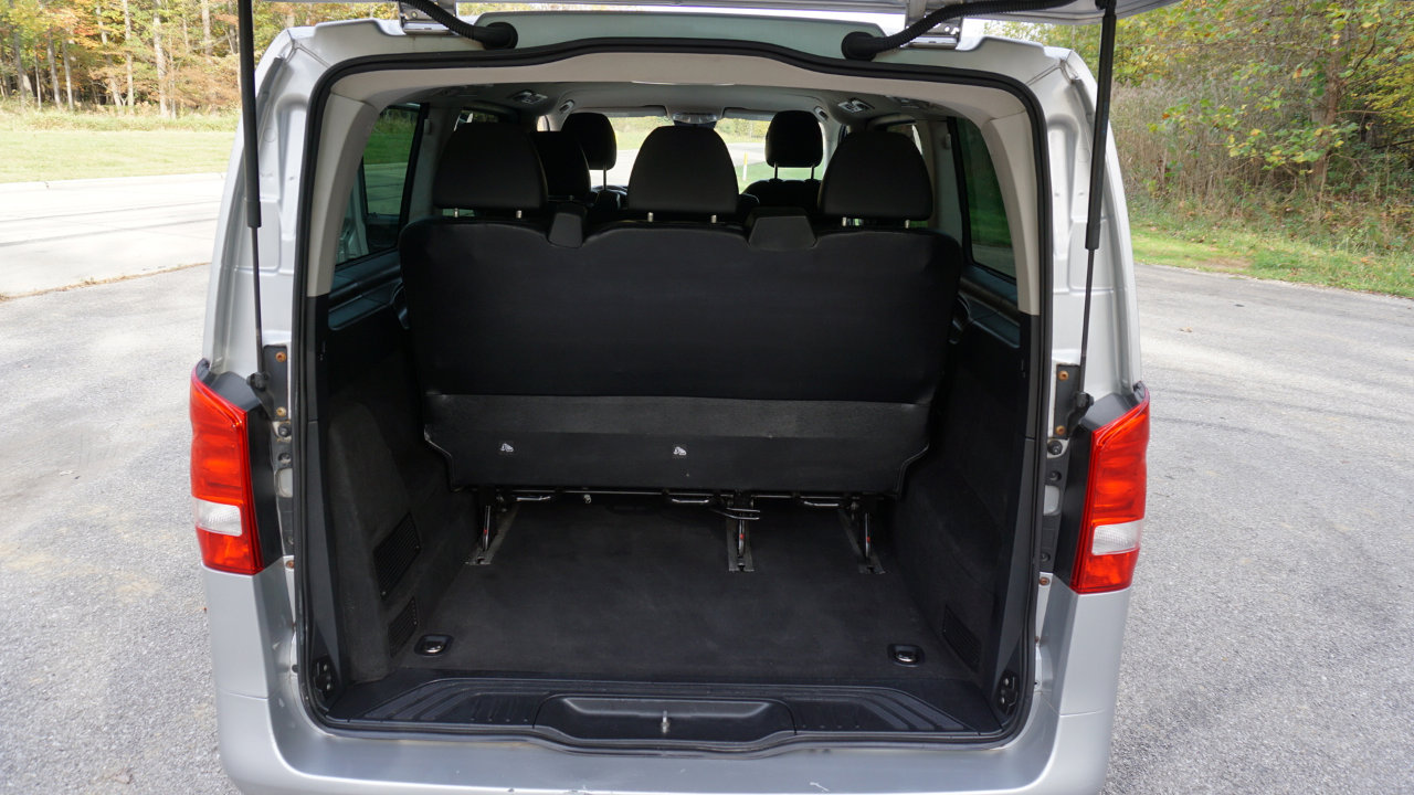 Used 2016 Mercedes-Benz Metris Passenger image 28