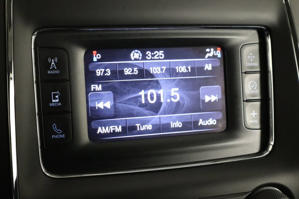 Used 2014 Dodge Durango SXT AWD/4WD image 29