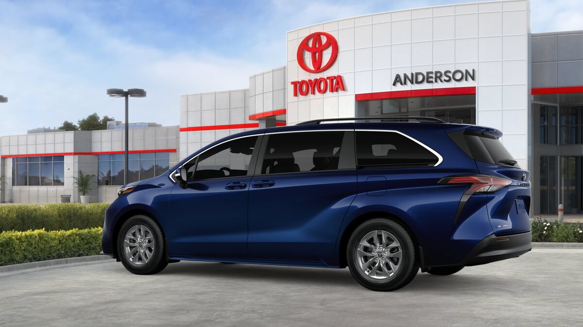 New 2026 Toyota Sienna LE AWD/4WD image 5