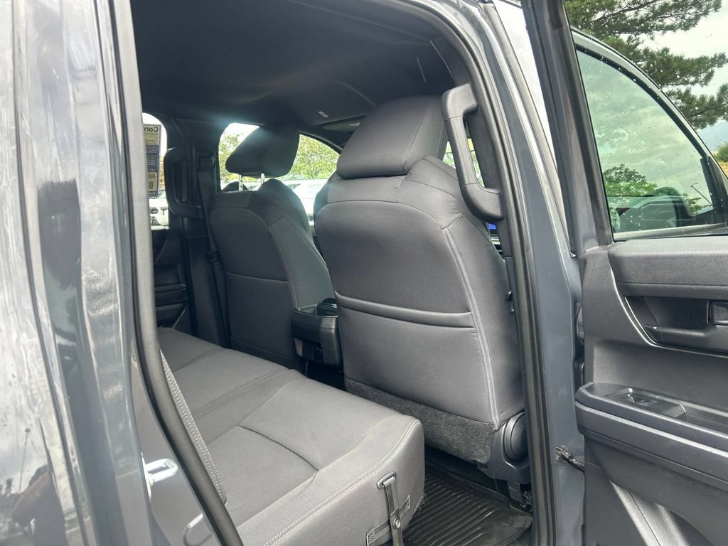 Used 2025 Toyota Tacoma SR w/ SR Upgrade Package AWD/4WD image 15