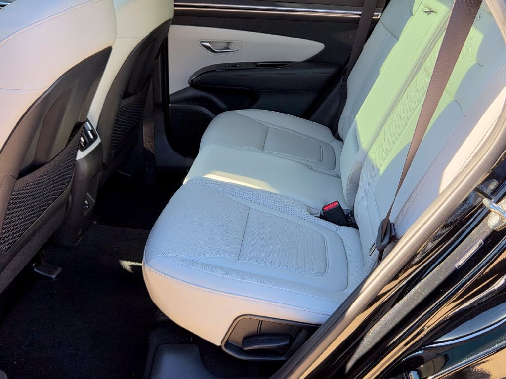 Used 2024 Hyundai Tucson Limited FWD image 13