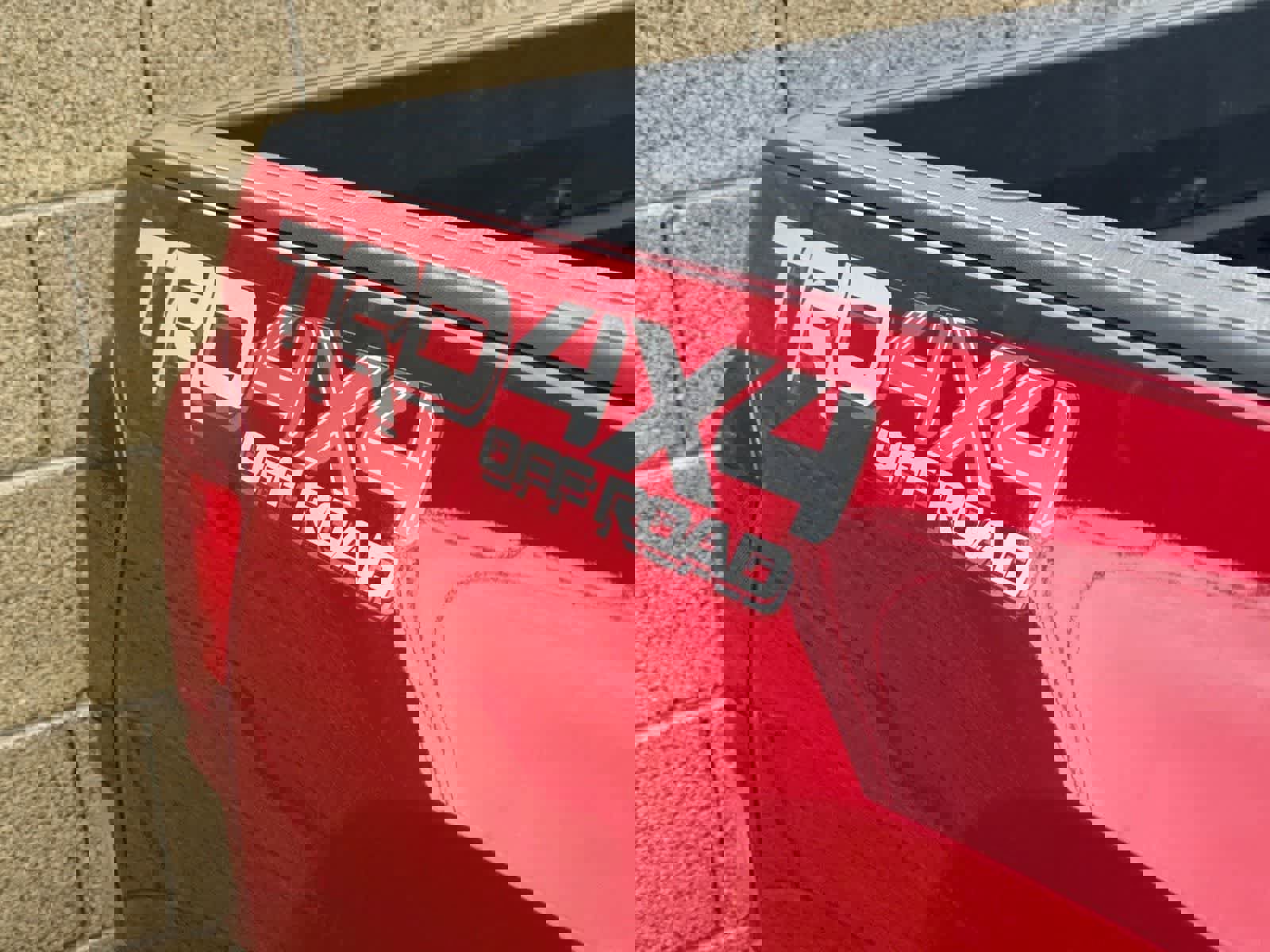 Used 2017 Toyota Tacoma TRD Off-Road w/ Tow Package image 11