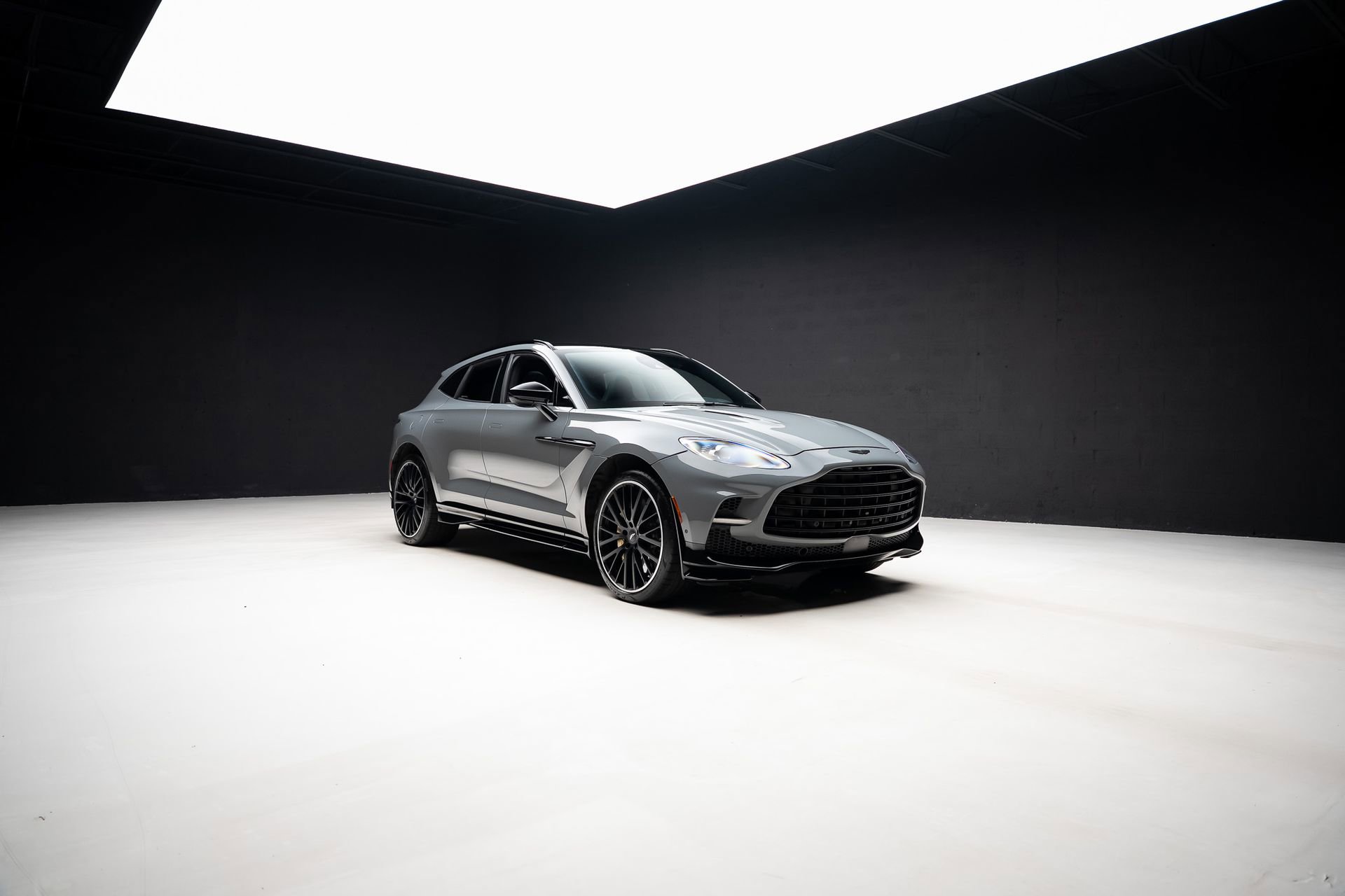 Used 2023 Aston Martin DBX 707 AWD/4WD image 88