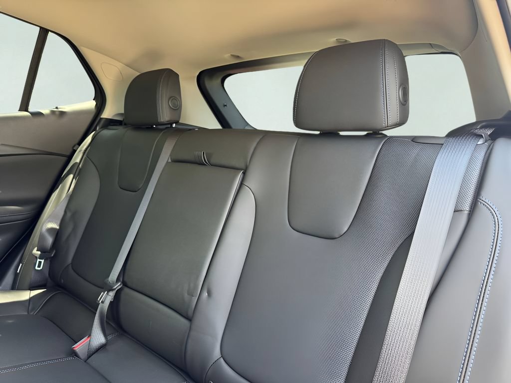 New 2026 Buick Encore GX Sport Touring w/ Advanced Technology Package FWD image 12