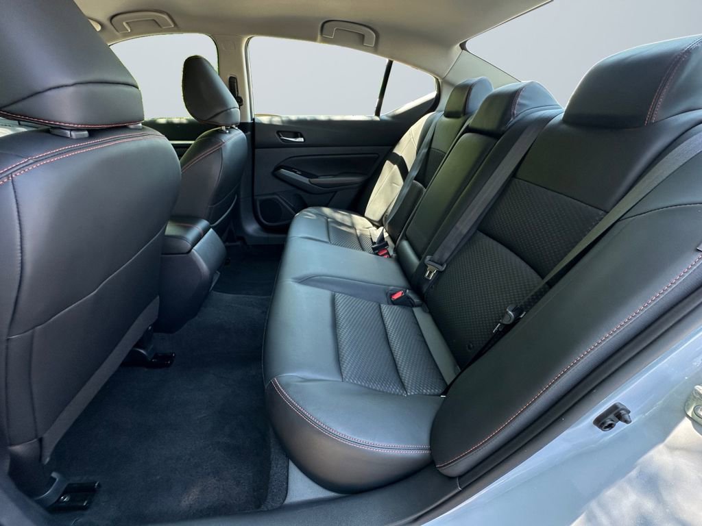 Used 2024 Nissan Altima 2.5 SR FWD image 13