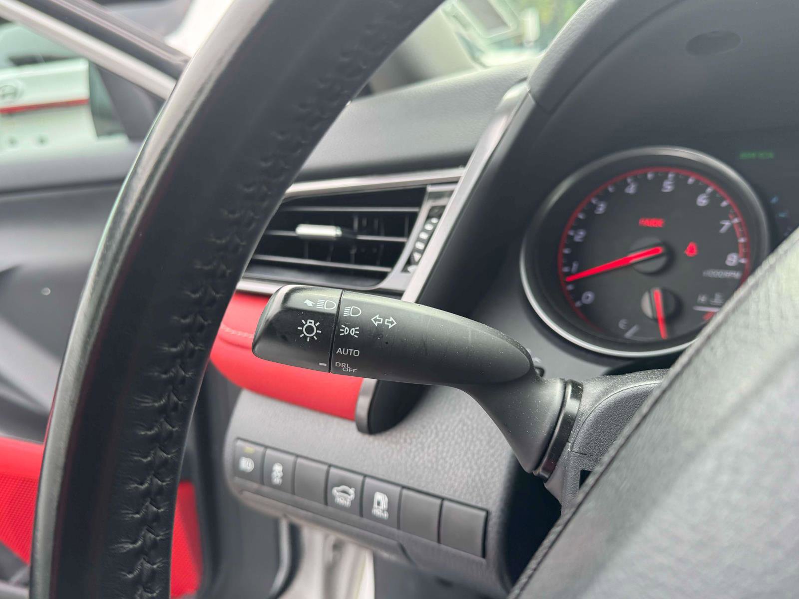 Used 2023 Toyota Camry XSE image 19