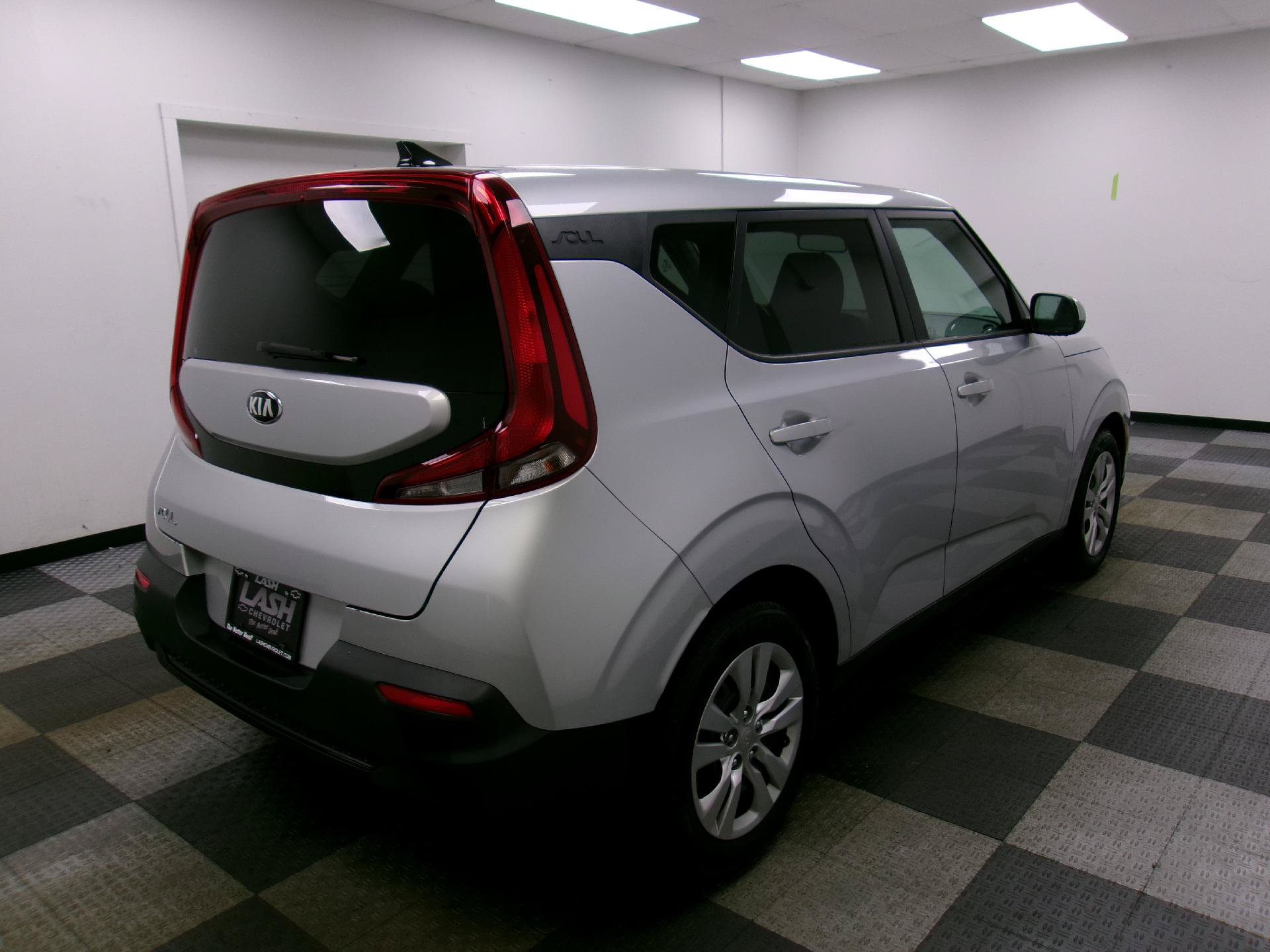 Used 2020 Kia Soul LX FWD image 13