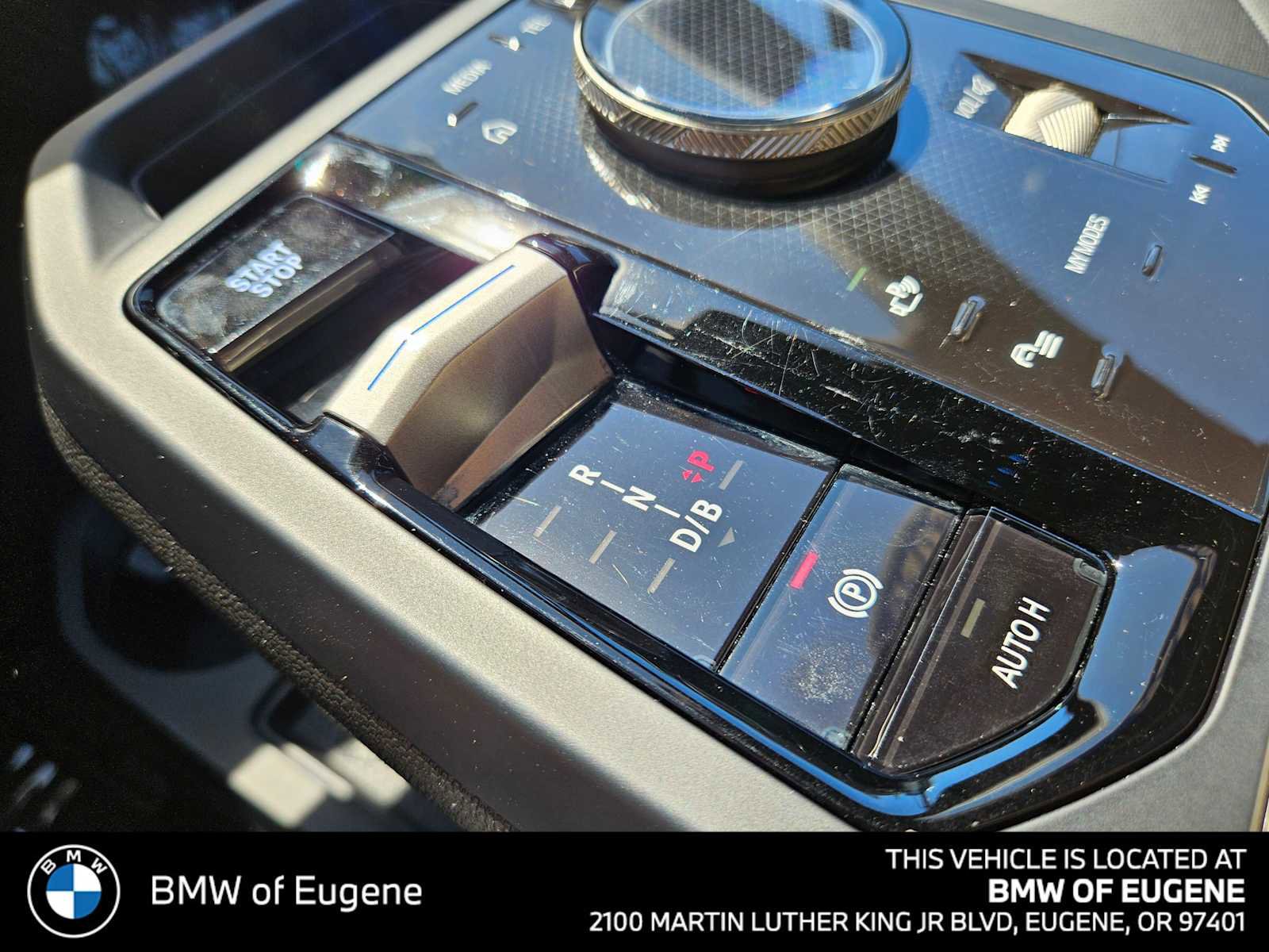 Used 2025 BMW iX xDrive50 image 30