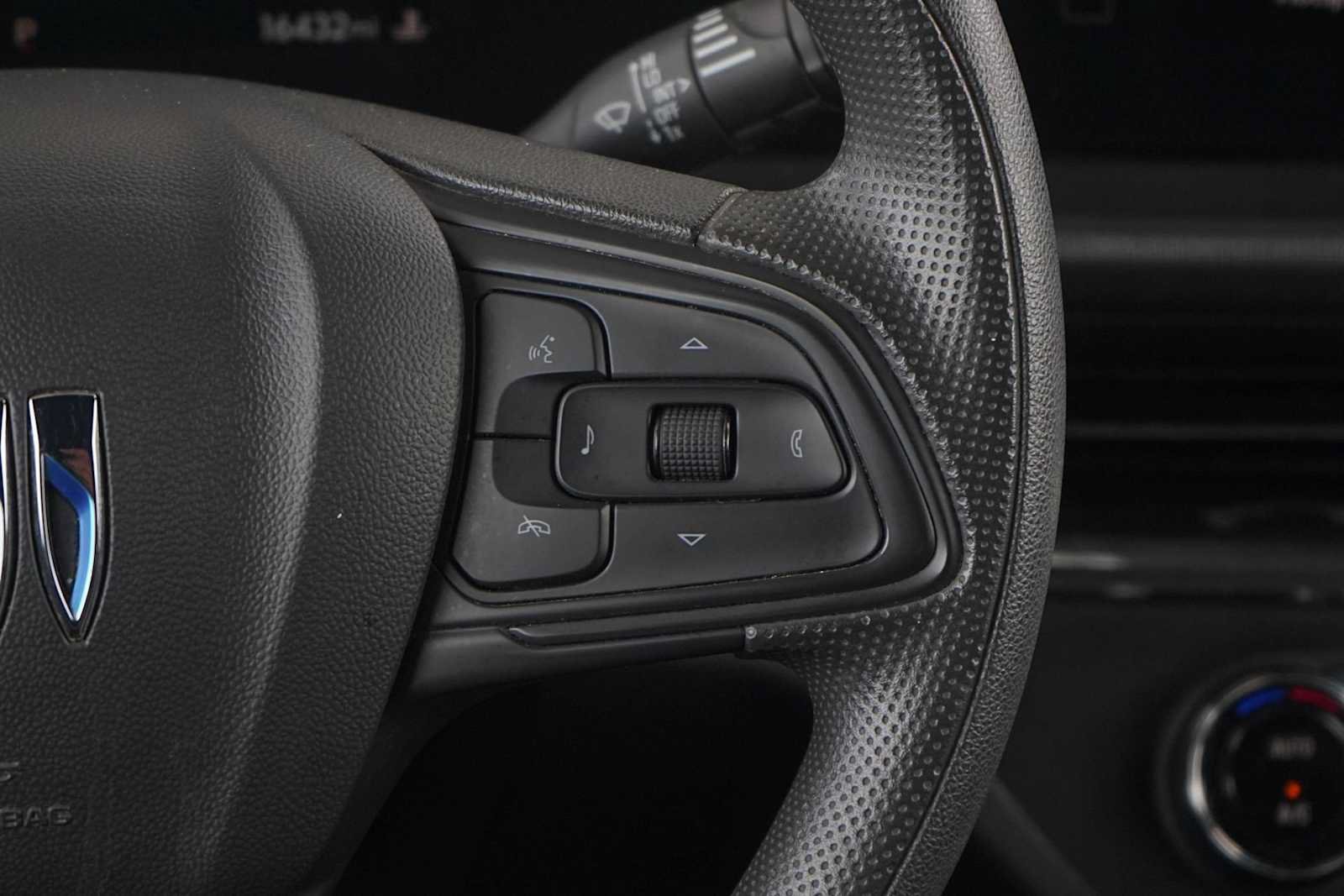 Used 2025 Buick Envista Preferred FWD image 18