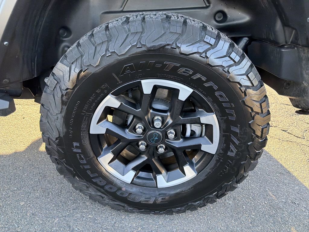 Used 2024 Jeep Wrangler Unlimited Rubicon 4xe AWD/4WD image 32