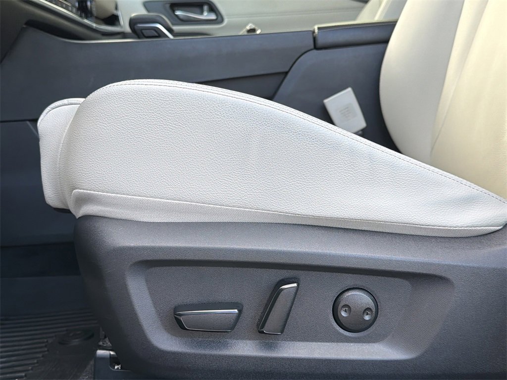 Used 2024 Nissan Rogue SL w/ SL Premium Package image 29