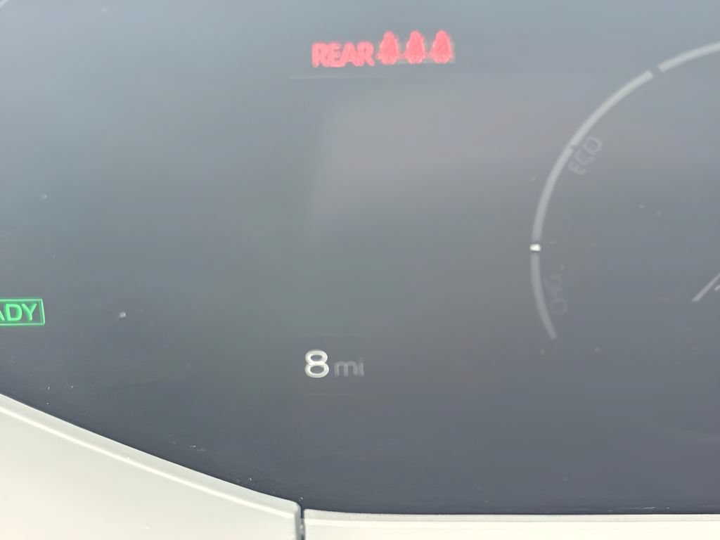Used 2026 Toyota Prius XLE FWD image 18