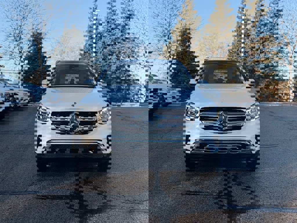 Used 2022 Mercedes-Benz GLC 300 4MATIC image 2