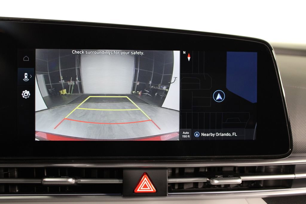 Certified 2025 Hyundai Elantra Limited image 29