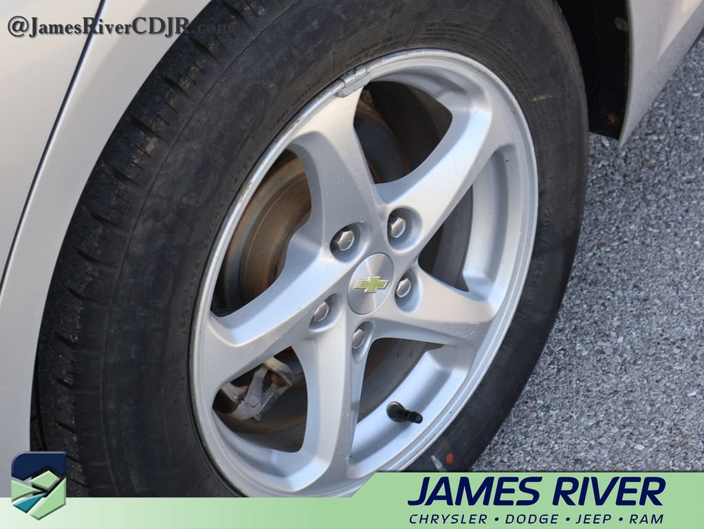Used 2017 Chevrolet Malibu LS FWD image 38