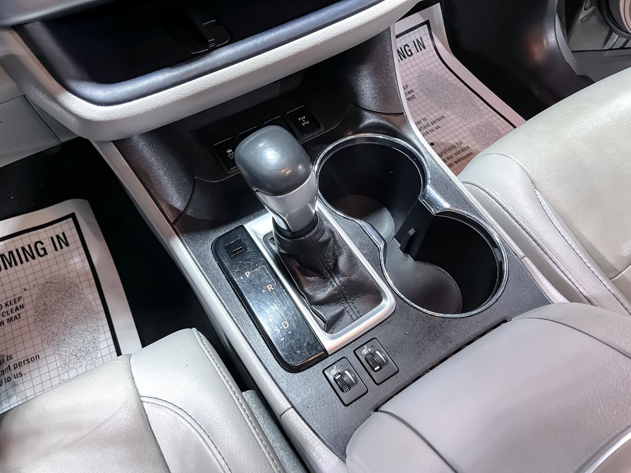 Used 2019 Toyota Highlander XLE image 27