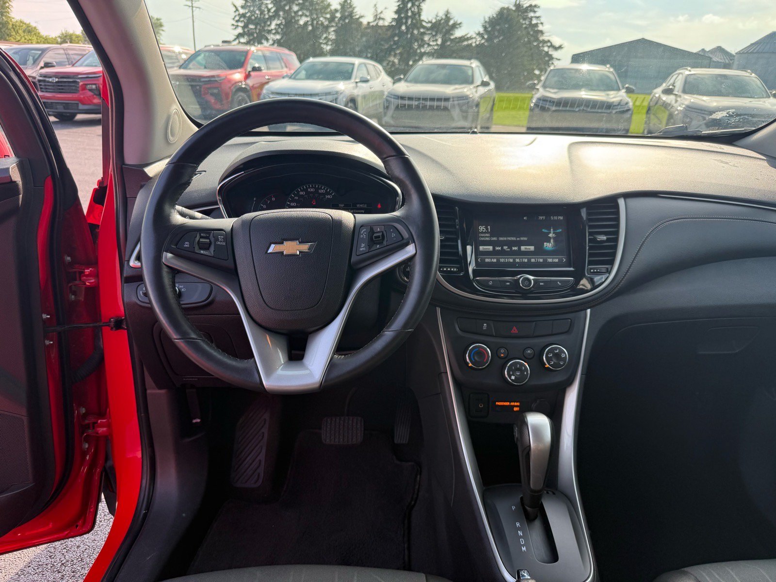 Used 2017 Chevrolet Trax LT w/ LT Convenience Package FWD image 15