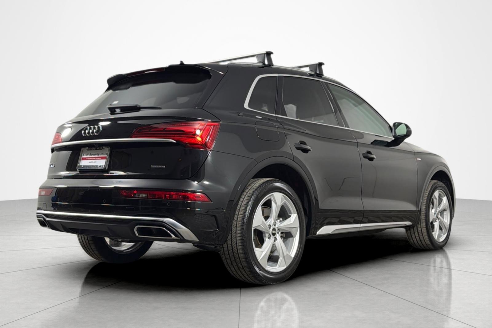 Used 2025 Audi Q5 2.0T Premium Plus w/ Premium Plus Package AWD/4WD image 5