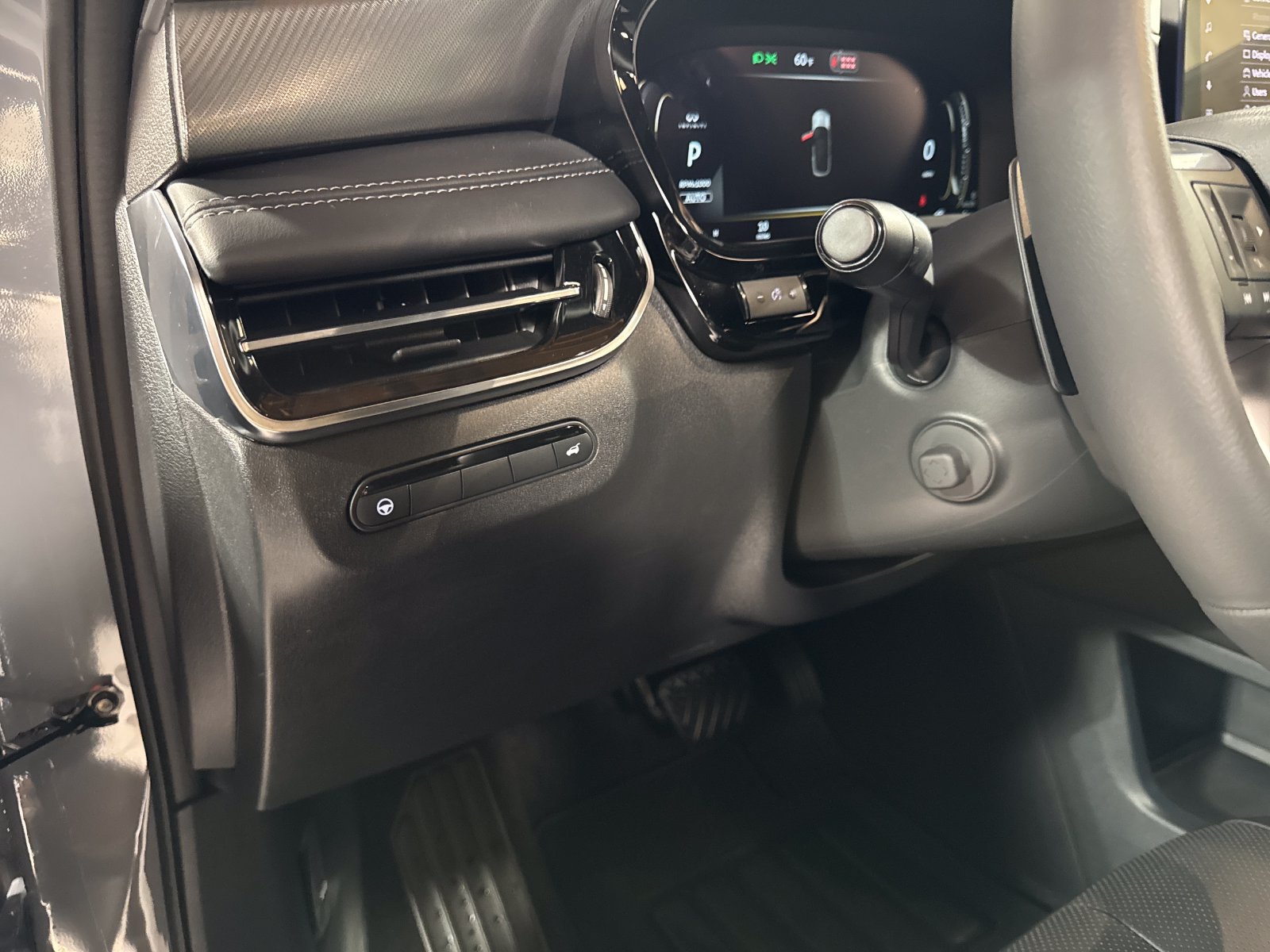 New 2027 INFINITI QX60 Sport w/ Dark Cargo Package AWD/4WD image 14