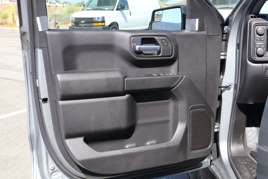 New 2026 Chevrolet Silverado 1500 Custom w/ Turbomax Blackout Package AWD/4WD image 18