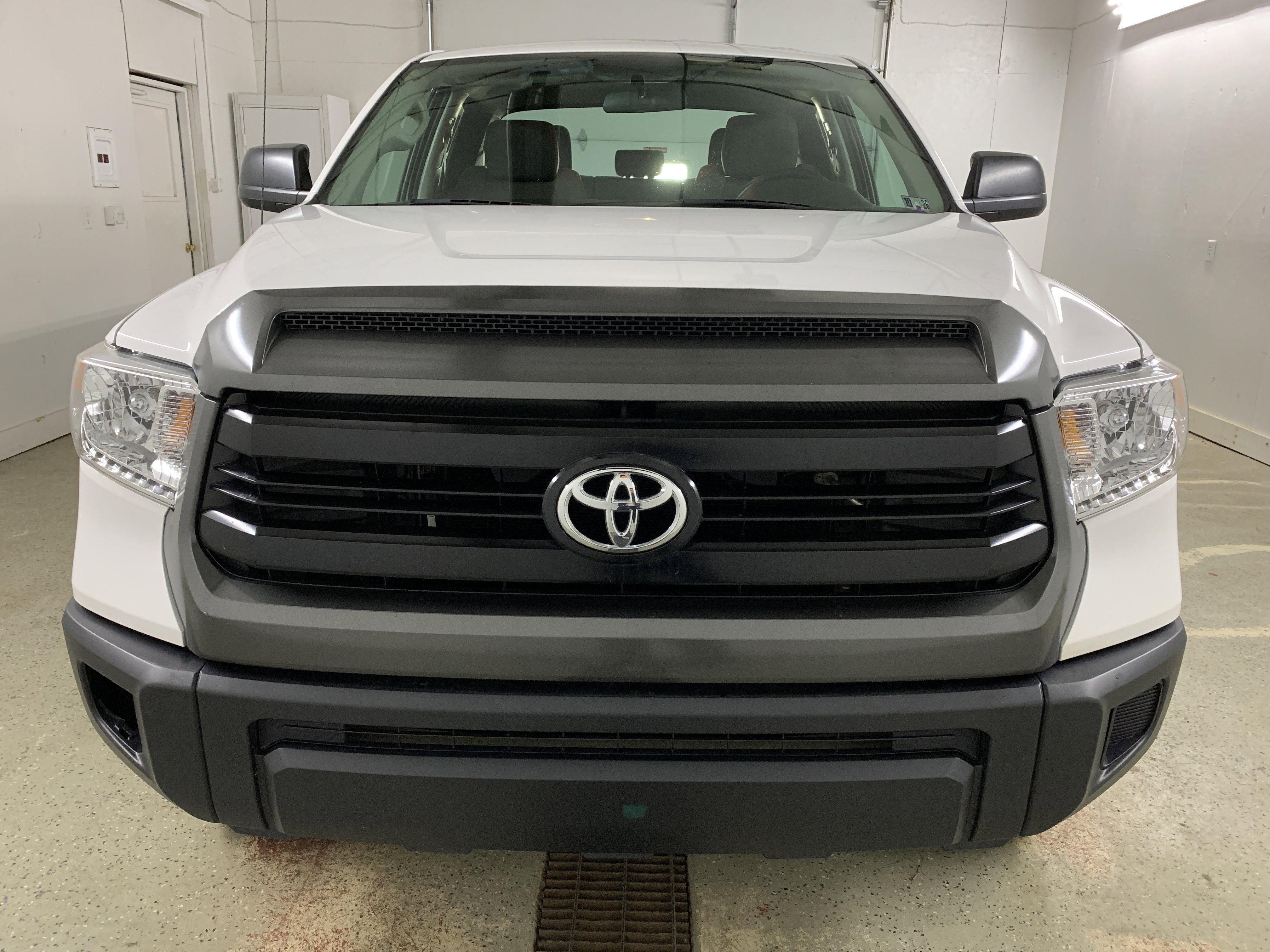 Used 2017 Toyota Tundra SR image 2