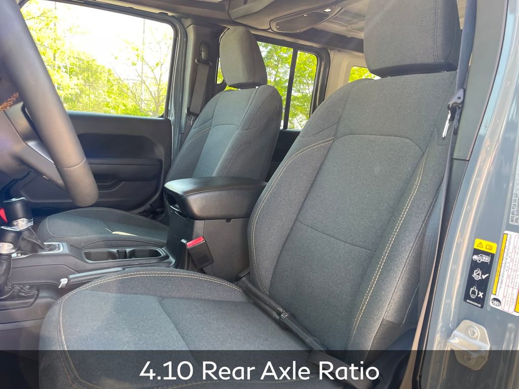 Used 2024 Jeep Wrangler Unlimited AWD/4WD image 16