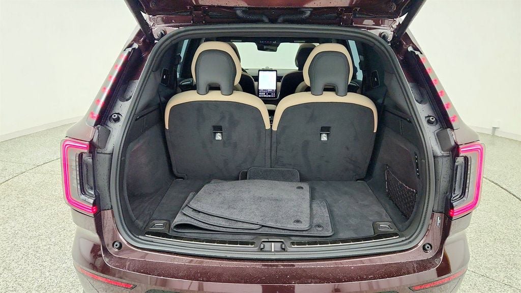 Used 2025 Volvo EX90 Ultra AWD/4WD image 22
