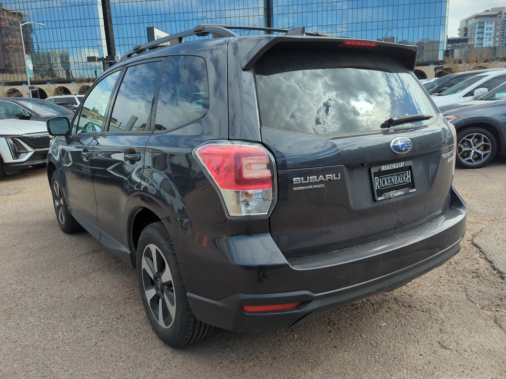 Used 2017 Subaru Forester 2.5i Premium w/ All-Weather Package AWD/4WD image 5