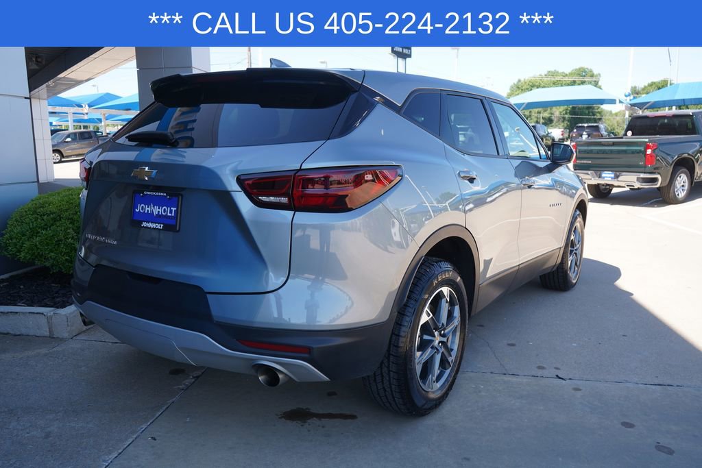 Used 2025 Chevrolet Blazer LT AWD/4WD image 10