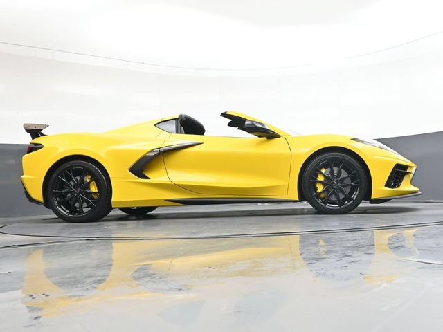 Used 2025 Chevrolet Corvette Stingray Premium Cpe w/ Z51 Performance Package RWD image 37