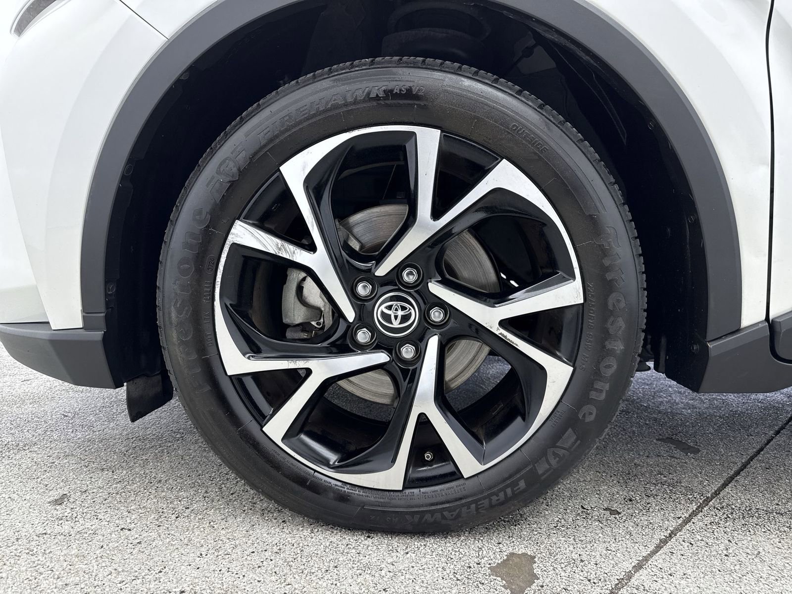 Used 2021 Toyota C-HR XLE image 41