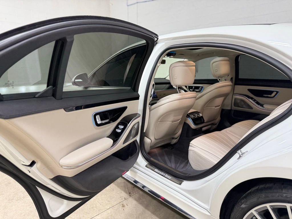 Used 2023 Mercedes-Benz S 500 4MATIC w/ AMG Line image 35