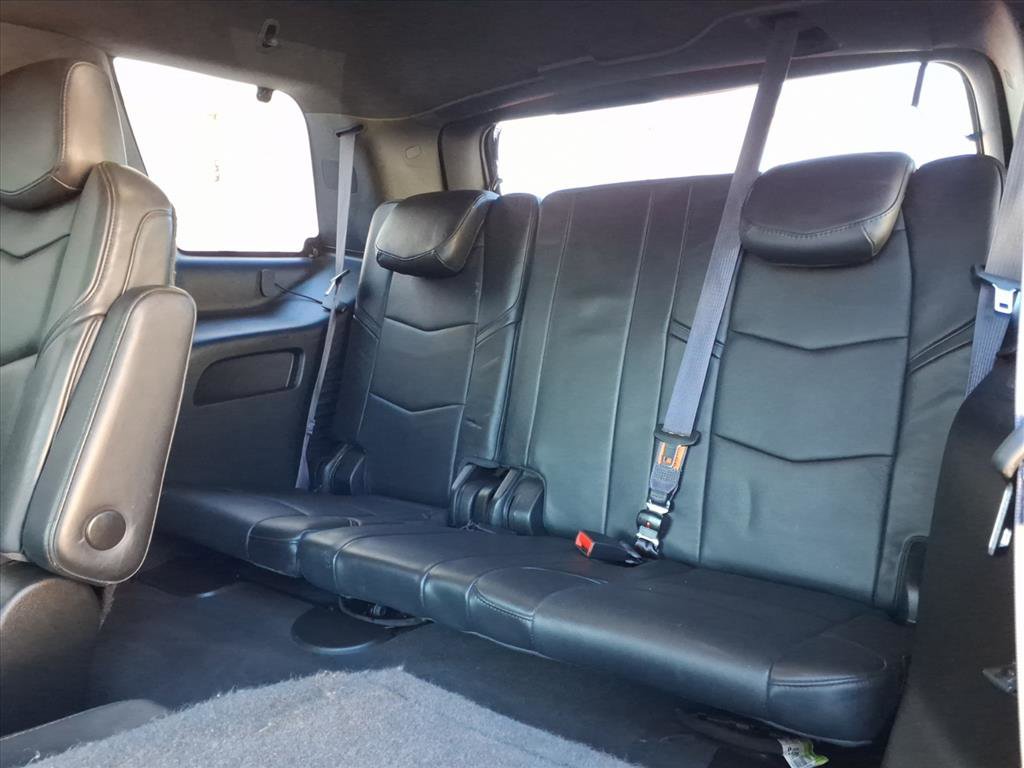 Used 2015 Cadillac Escalade Platinum image 19