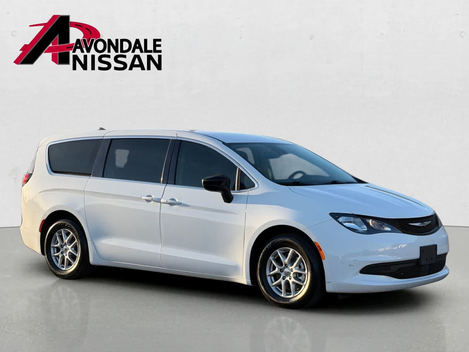 Used 2024 Chrysler Voyager LX FWD image 9